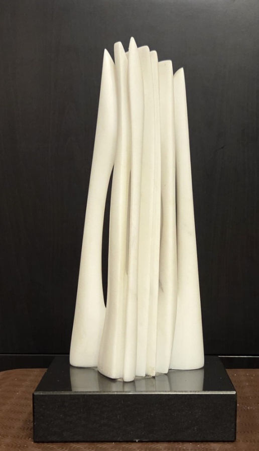 Artist:&nbsp;Atchugarry Pablo  72,5 cm, marbre - Artnew Gallery